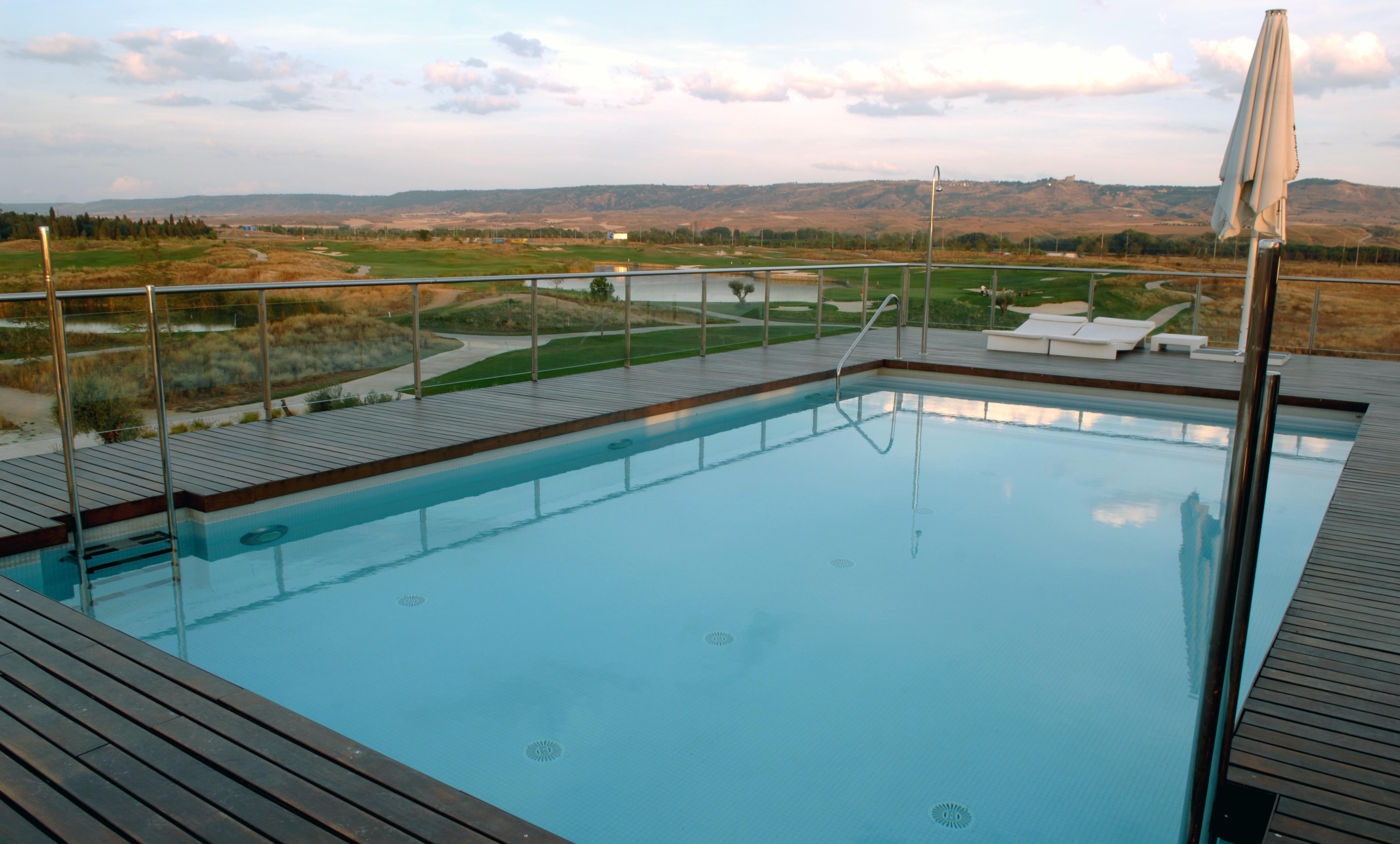 Sercotel El Encin Golf อัลกาลาเดเอนาเรส ภายนอก รูปภาพ