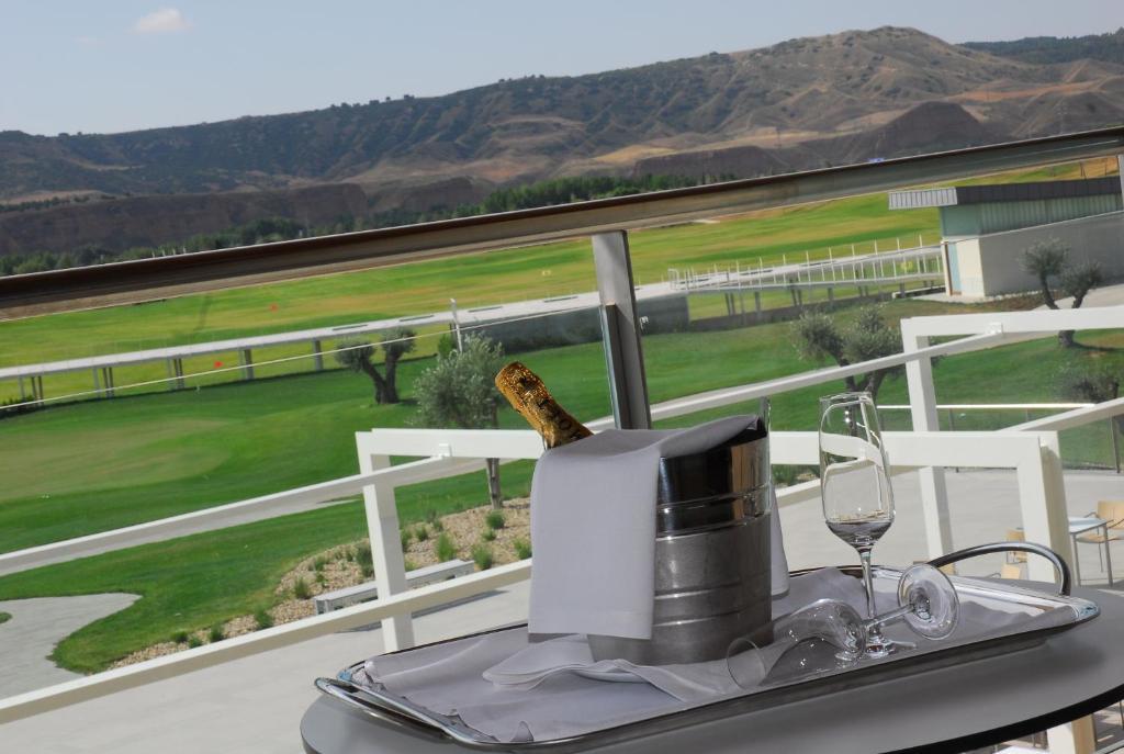 Sercotel El Encin Golf อัลกาลาเดเอนาเรส ร้านอาหาร รูปภาพ