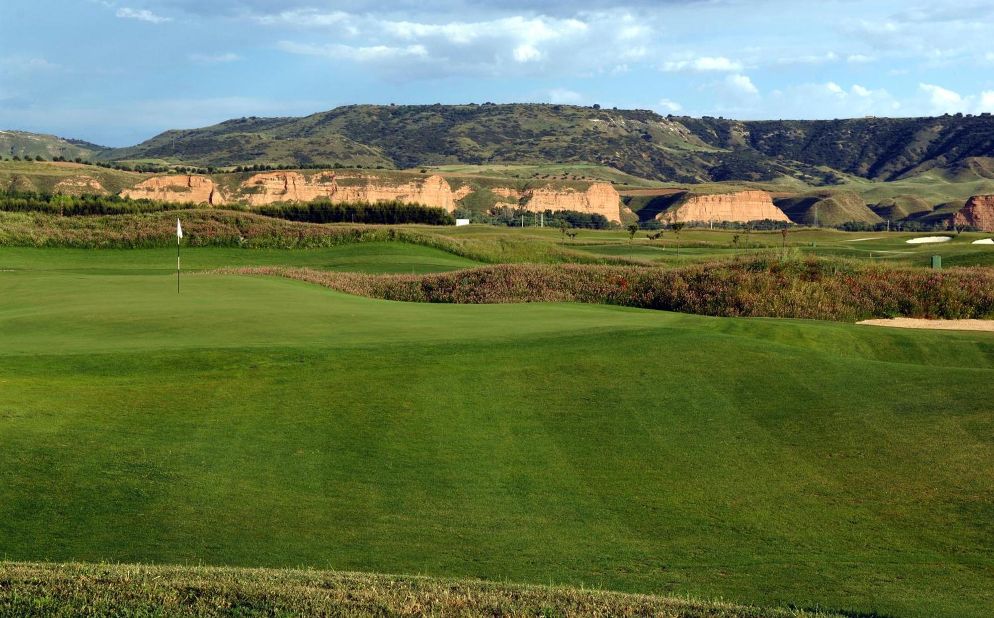 Sercotel El Encin Golf อัลกาลาเดเอนาเรส ภายนอก รูปภาพ