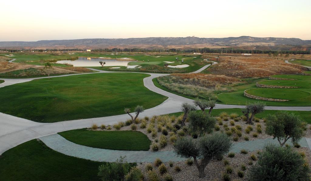 Sercotel El Encin Golf อัลกาลาเดเอนาเรส ภายนอก รูปภาพ